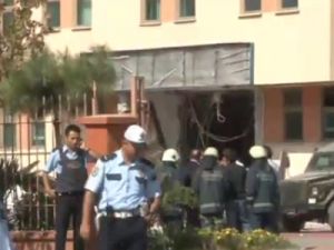 Polis karakolu önünde patlama