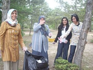 Karaman'da öğrencilerden çevre temizliği