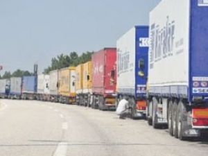 Habur'da Suriye kuyruğu!