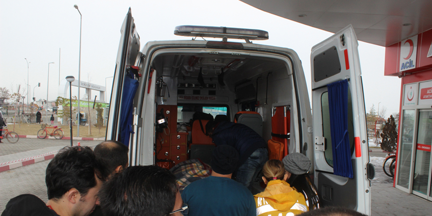 Konya'da kamyonet minibüsle çarpıştı: 1 ölü, 6 yaralı