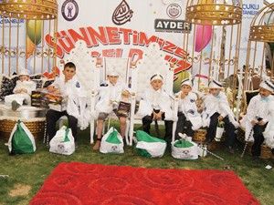 AYDER yetimleri sünnet ettirdi