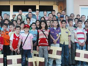 Beytüşşebaplı öğrencilerden sevgi köprüsü