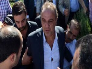 Sakık, oğlunu gözyaşları içinde toprağa verdi