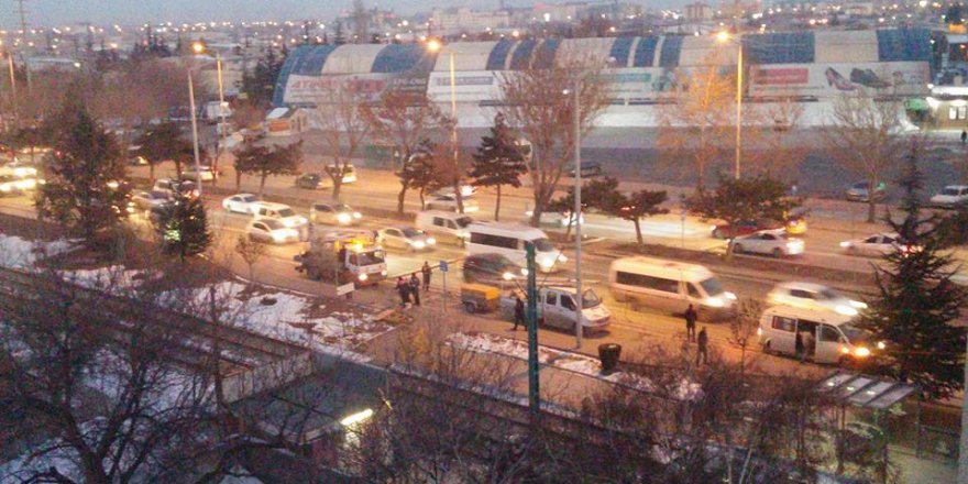 İstanbul Yolu'ndaki set yerine ışık yapılıyor