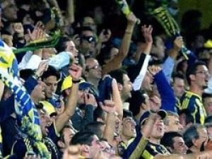Fenerbahçe'den Galatasaray'a Manu morali