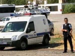Polis bu aracın peşinde