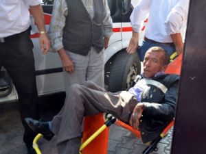 Engelli aracına çarpıp kaçtı!