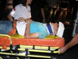 Dağıtıma gelen askere ambulans çarptı