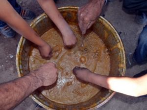 Toroslar'ın üzümünden organik pekmez üretiyorlar