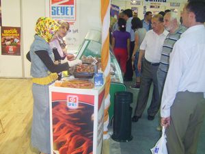Seyet’te hedef yerelden ulusala geçmek
