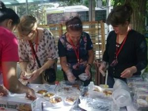 Dar gelirli öğrenciler için kermes