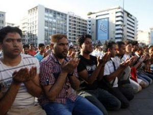 Komşuda çirkin filme protesto