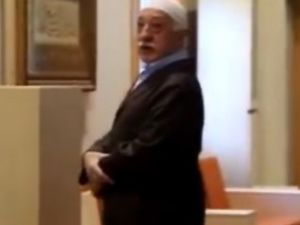 Gıyabi cenaze namazı kıldırdı
