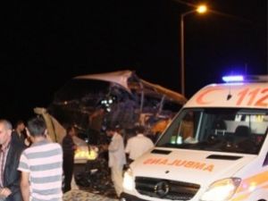 Katliam gibi kaza: 10 ölü, 47 yaralı