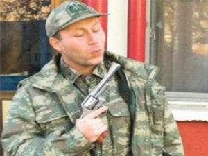 General oğlu askerde yan gelip yattı!