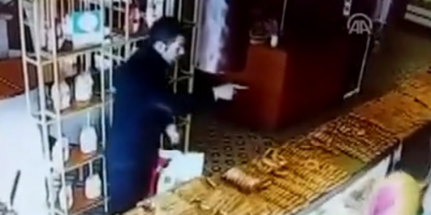 Yardım kutusu hırsızlığı güvenlik kamerasında