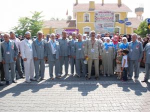 Hacı kafilesi uğurlandı