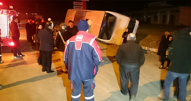 HASTANE YOLUNDA KAZA:6 YARALI