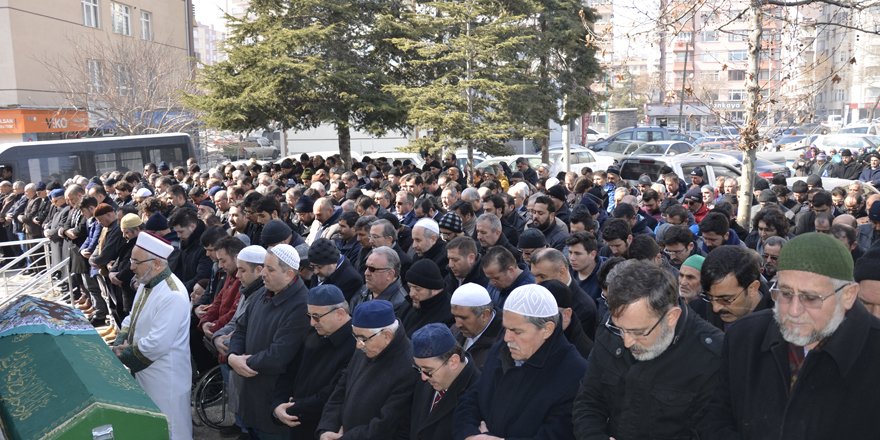 Mustafa Boydak'ın annesi dualarla defnedildi