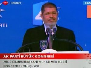 Mursi: Bütün dünya bize bakıyor