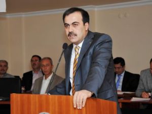 Gaz-fren tartışmasında Öztürk'ten 'tam gaz'
