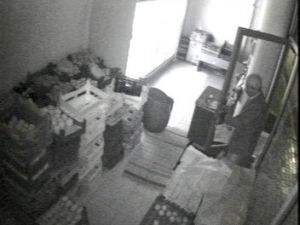 Hırsızın yaptığına bak!