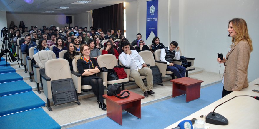 Ünlü Şef Deniz Orhun NEÜ’de konferans verdi