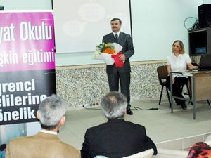 Hayat Okulu Yetişkin Eğitimine 3 bin veli katıldı