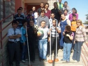 Uygulama Okulu öğrencilerine slalom