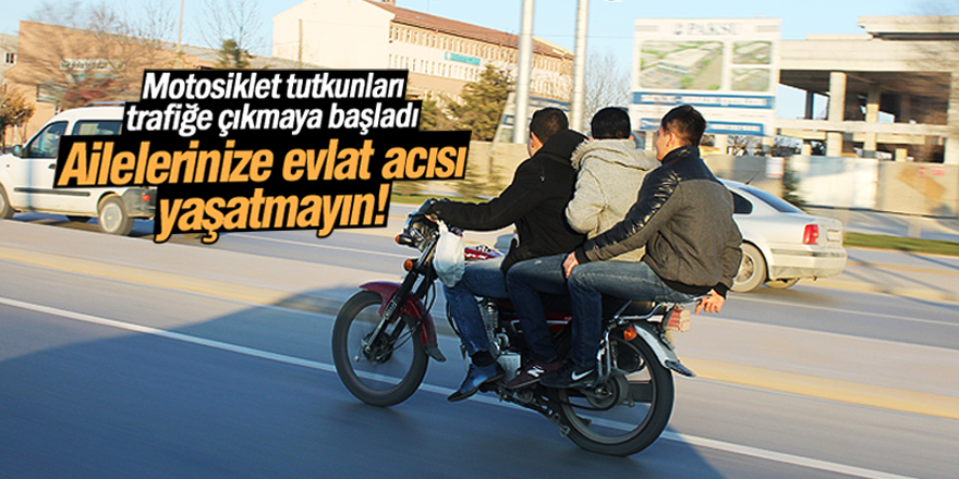 Motosikletli gençlere hız ve kask uyarısı!