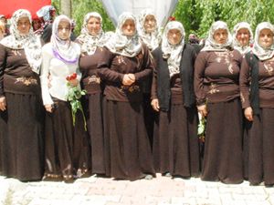 Başımızın tacısınız