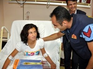 Nur'un yüzü güldü!