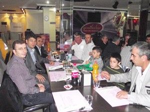 Sağlık çalışanları yemekte buluştu