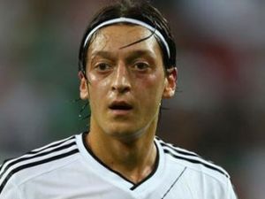 Real'in yıldızı Mesut Özil'e 6 ay ceza şoku