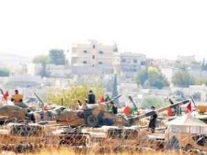 Türk tankları namluları Suriye sınırına çevirdi