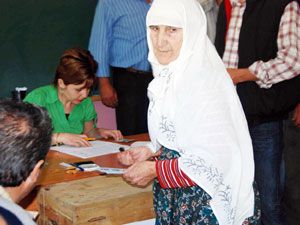 Engili’deki seçimi AKP’li aday kazandı