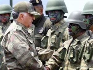 Orgeneral Özel donanmayı denetliyor!