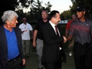 Rektör Gökbel, Tiger Woods ile bir araya geldi