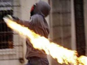 Halk otobüsüne molotoflu saldırı