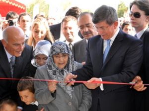 Meslek lisesinin açılışını yaptı