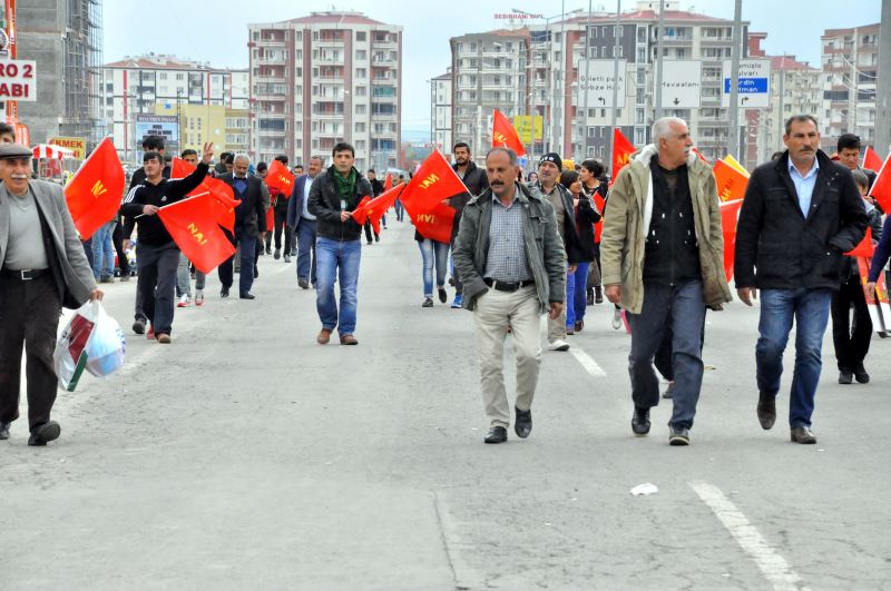 Nevruz alanına bıçakla girmek isteyen kişi vuruldu