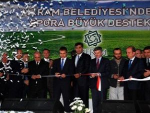 Şehit Süleyman Ballan Sahası'nı açtı