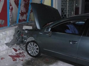 Konya'da iki otomobil çarpıştı