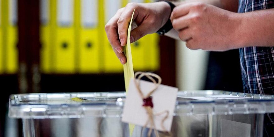 Yurt dışındaki vatandaşlar referandum için ne zaman, nerede oy kullanacak?