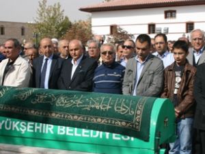 Cahit Uzman vefat etti