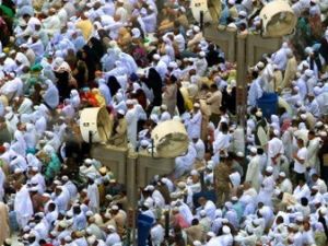 Kabe'de sabah namazı coşkusu