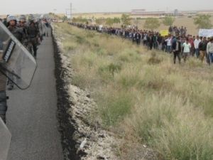 Konya'da büyükşehir yasa tasarısına tepki yürüyüşü