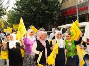BDP'liler Öcalan sloganı atınca...
