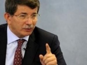 Davutoğlu'ndan İsrail ve Rusya'ya salvolar