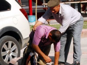 Acemi kasaplar iş başında